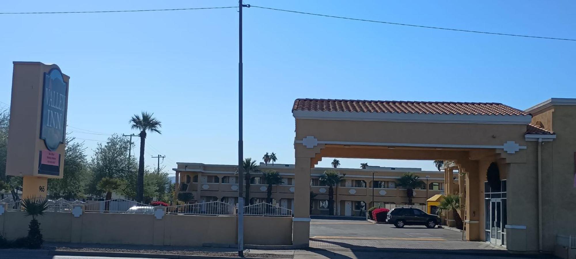 Valley Inn Phoenix Exterior photo